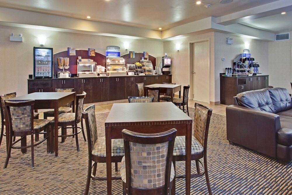 Holiday Inn Express Yorkton East By Ihg Kültér fotó